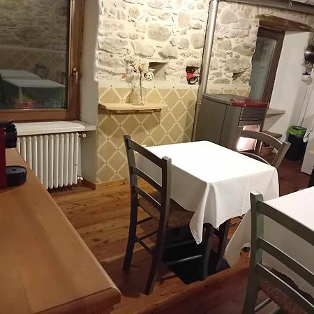 La Casa Torre Hotel Pignone Buitenkant foto
