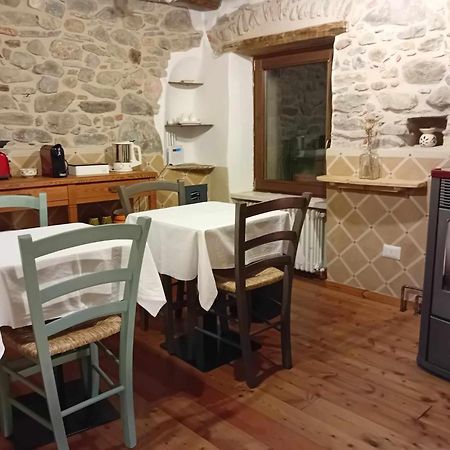 La Casa Torre Hotel Pignone Buitenkant foto