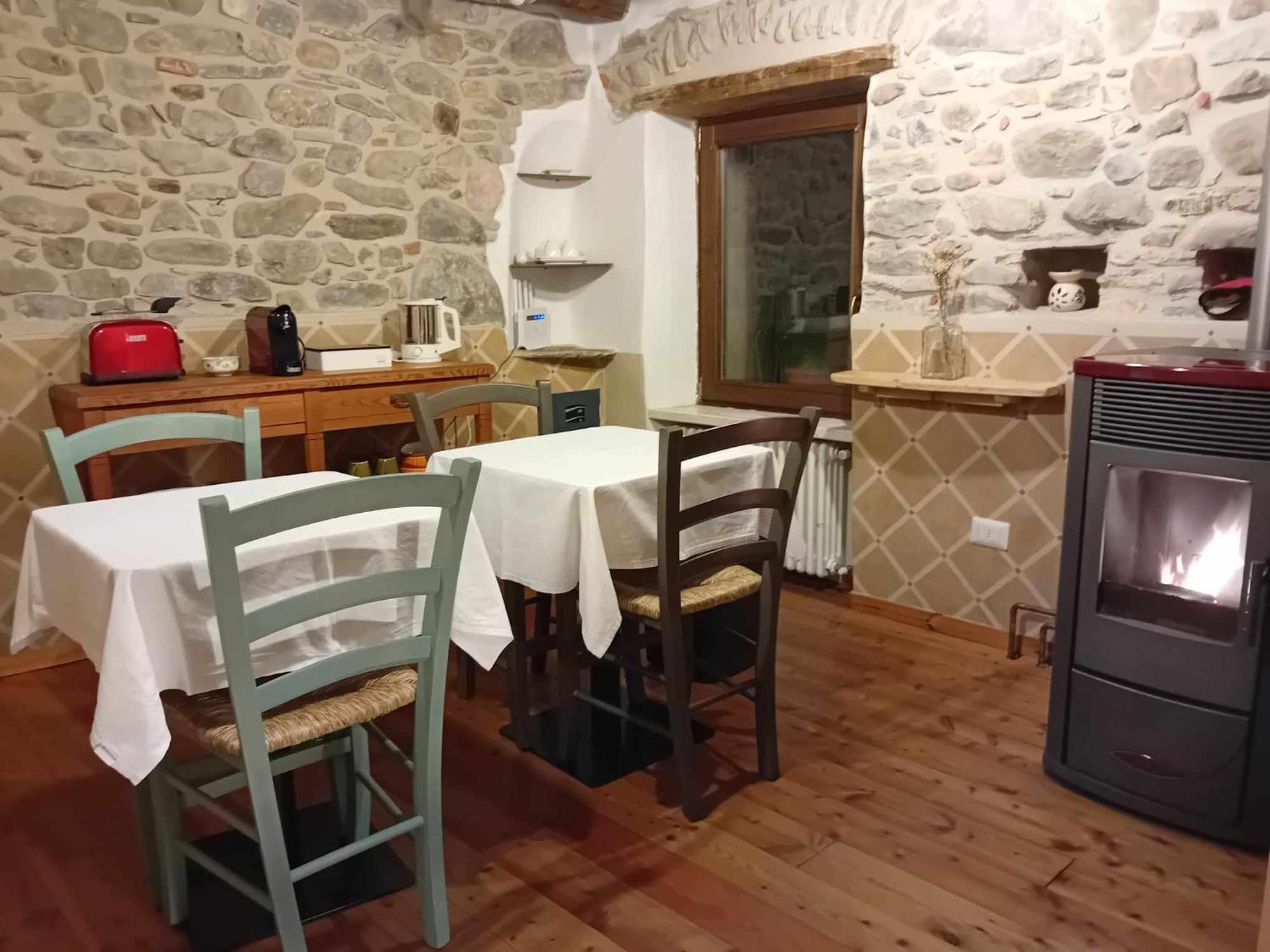 La Casa Torre Hotel Pignone Buitenkant foto